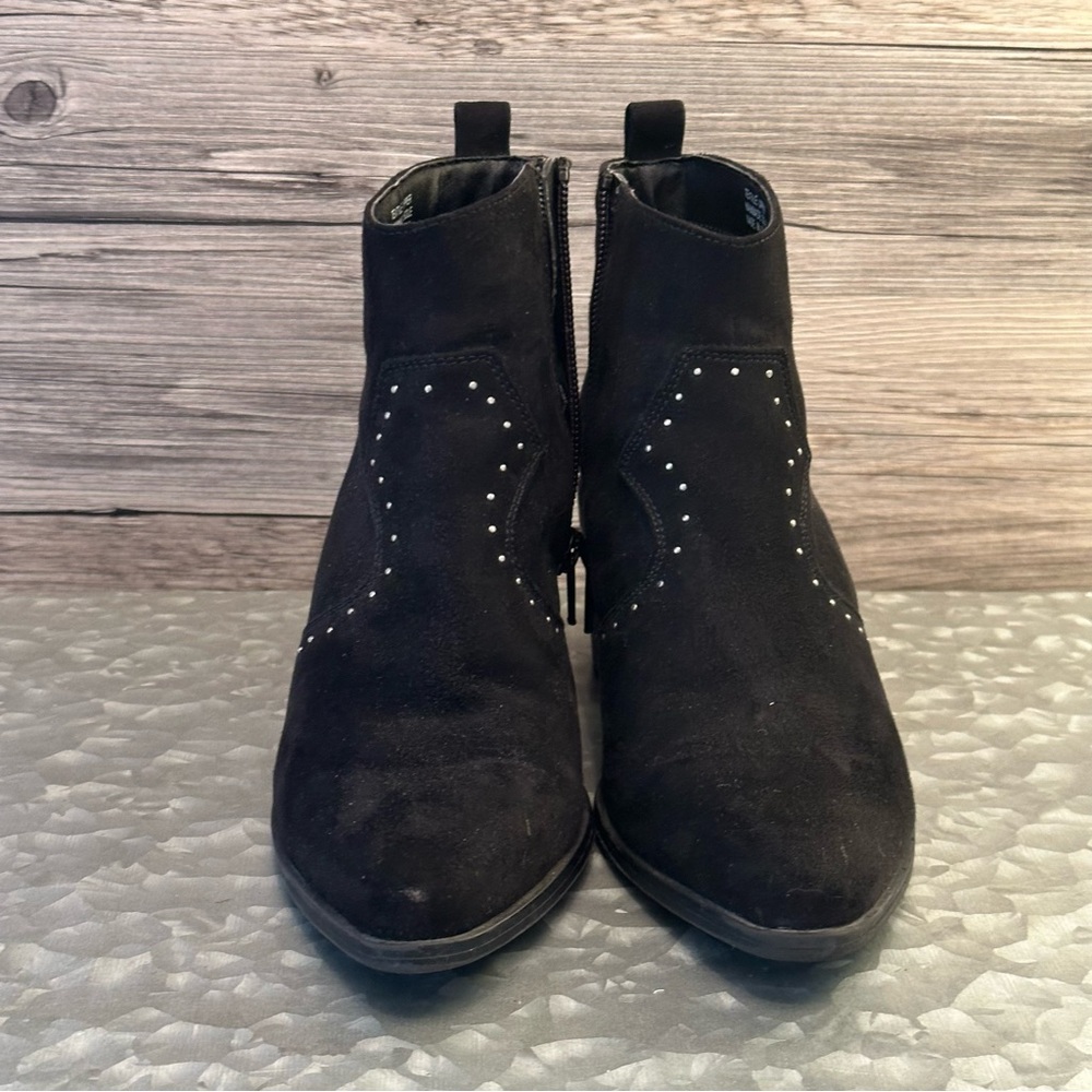 LOFT WOMANS BOOTIES SIZE 6